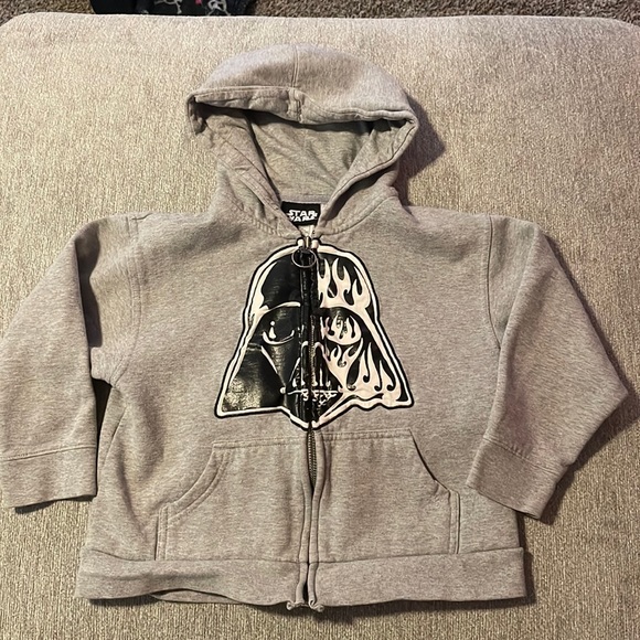 Star Wars Darth Vader Zip up toddler hoodie size small (6)